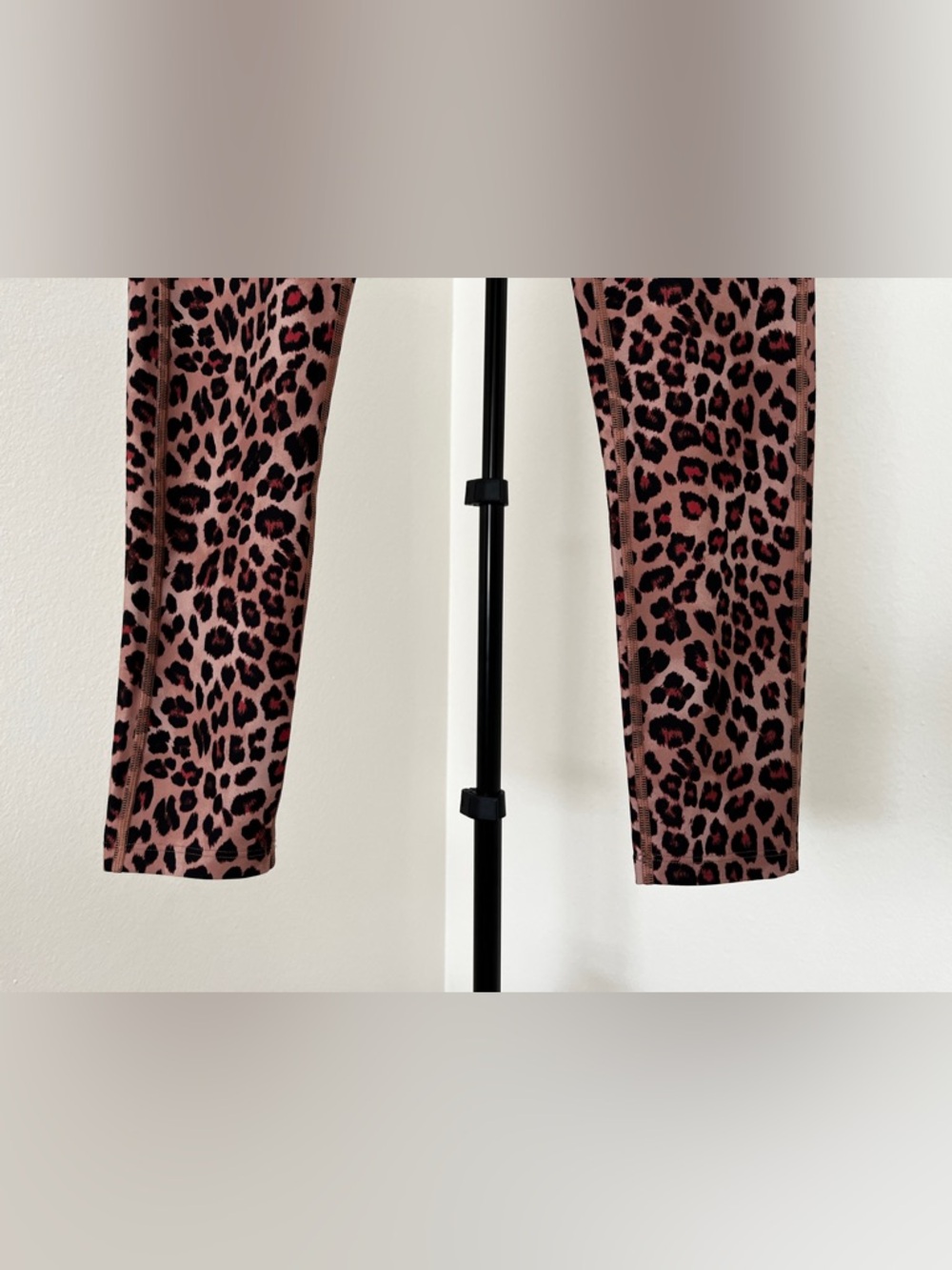 Summersalt Leopard Print Leggings | Chic Activewear | Yoga Pilates Gym - Picture 6 of 10